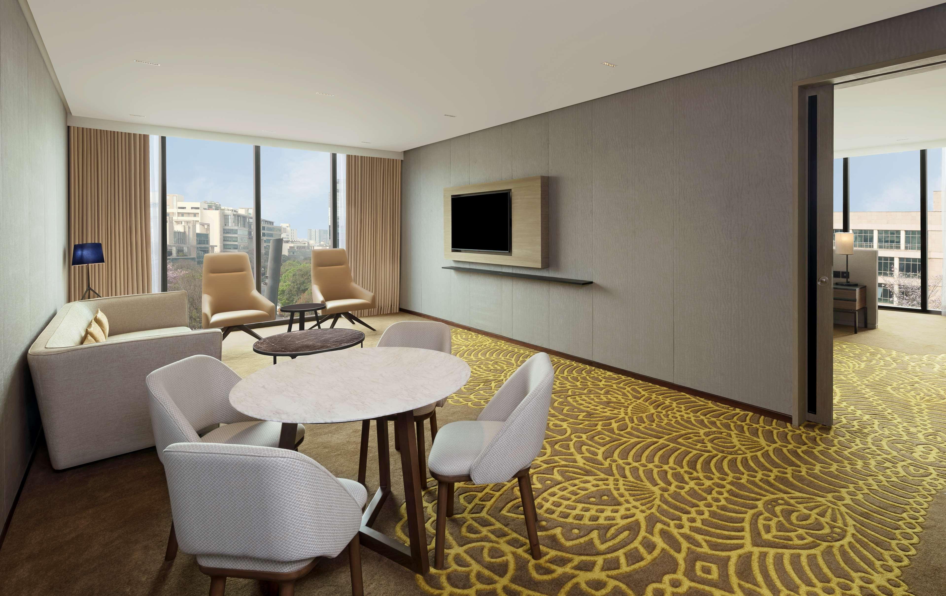 Hilton Garden Inn Bengaluru Embassy Manyata Business Park Esterno foto