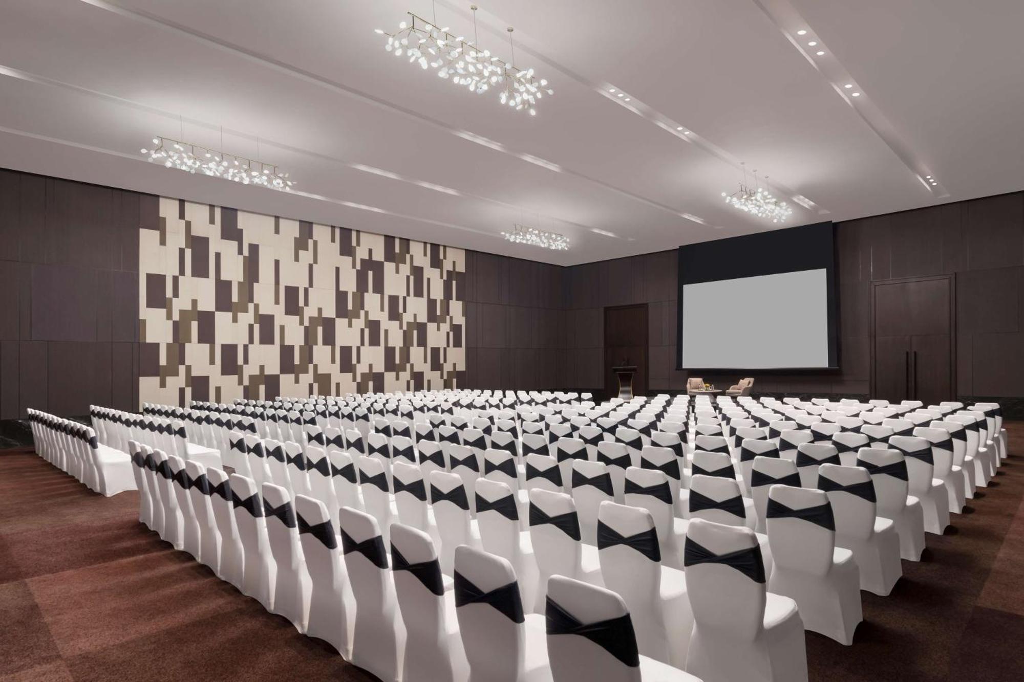 Hilton Garden Inn Bengaluru Embassy Manyata Business Park Esterno foto