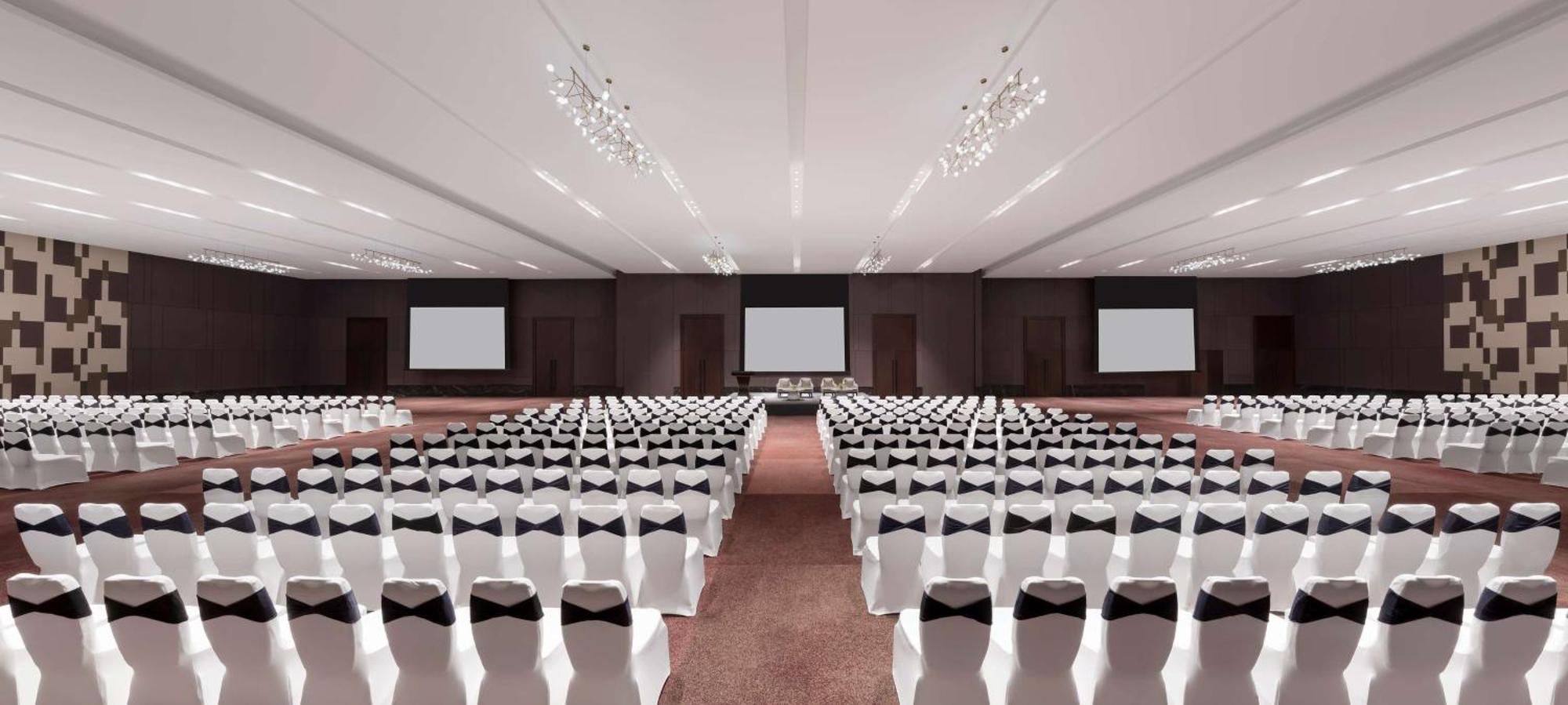 Hilton Garden Inn Bengaluru Embassy Manyata Business Park Esterno foto