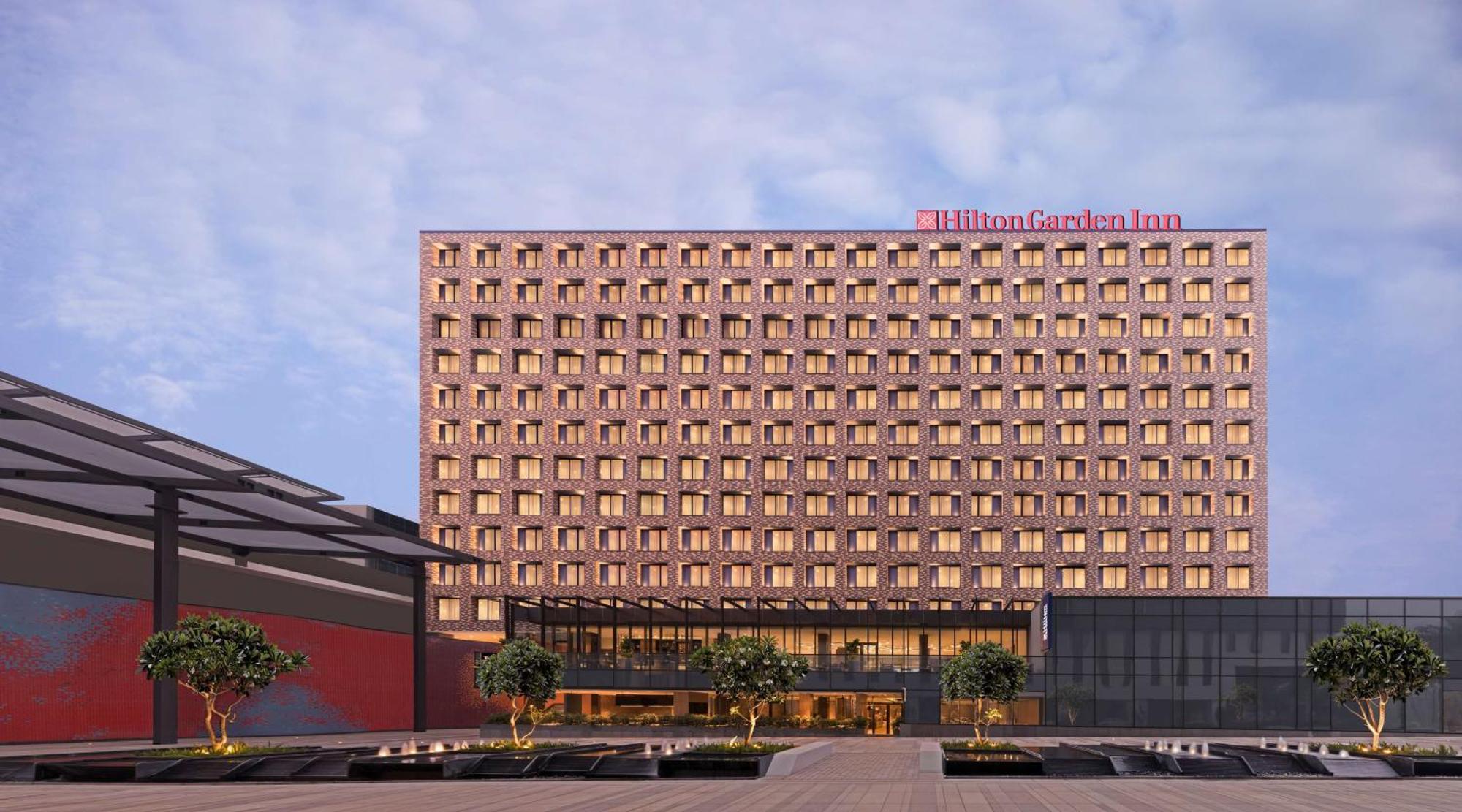 Hilton Garden Inn Bengaluru Embassy Manyata Business Park Esterno foto